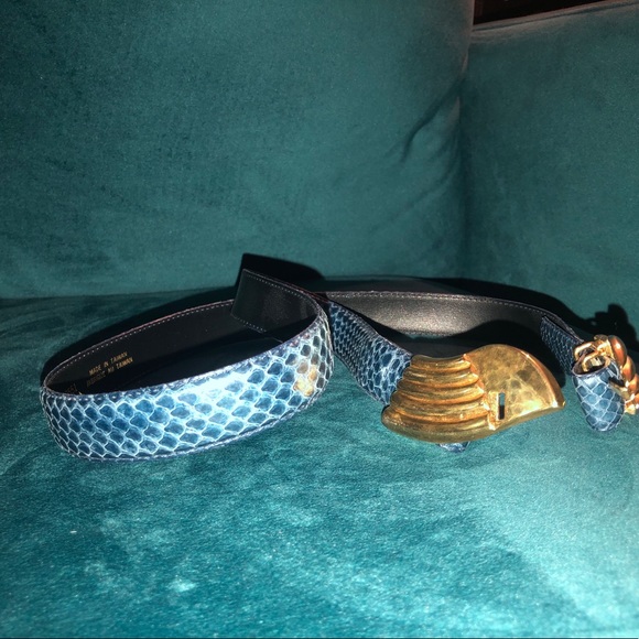 Blue snake skin belt - Picture 2 of 4